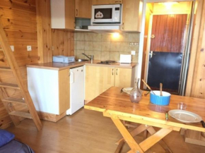 Studio cosy en front de neige à Risoul 1850, accès direct aux pistes et commodités, 2 couchages - FR-1-330-493 Risoul